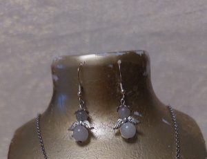 Boucles d'oreilles ange jade blanc