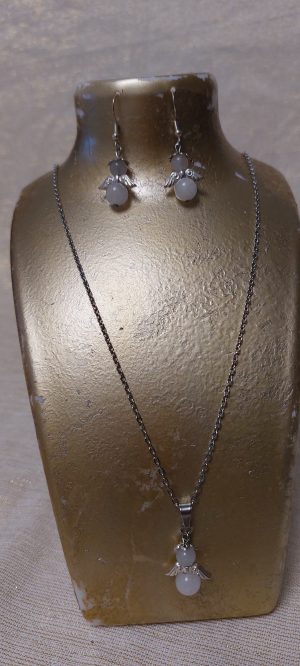 Collier ange jade blanc