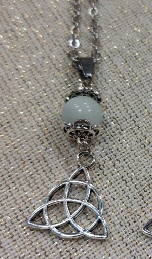 collier angelite et trinité
